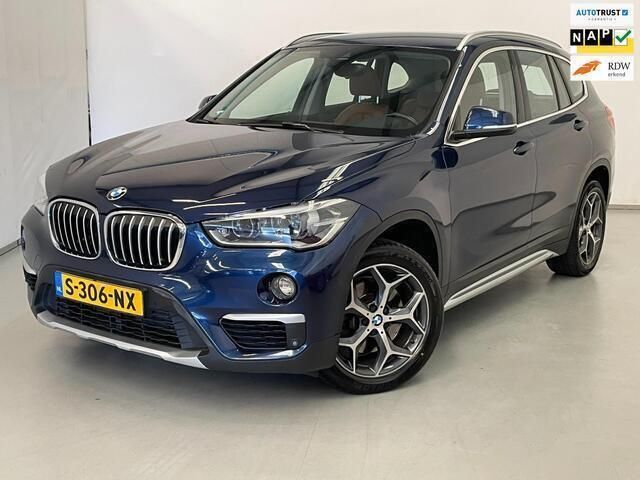 Blauw, metallic lak Gebruikt 2017 BMW X1 SUV | € 18.750 (Eerlijke prijs) - Afbeelding 1/4