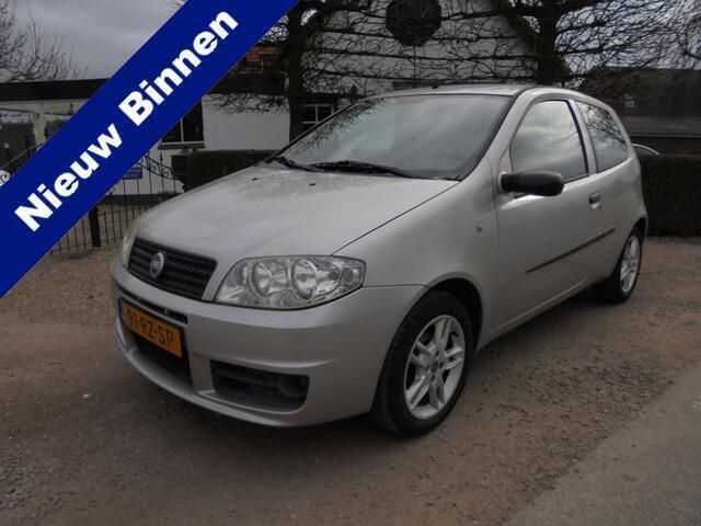Grijs Gebruikt 2005 Fiat Punto Sport Hatchback | € 2.450 (Eerlijke prijs) - Afbeelding 1/4