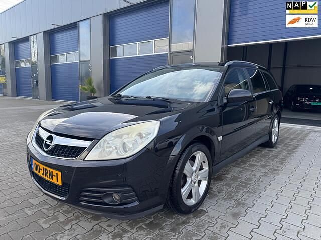 Zwart Gebruikt 2009 Opel Vectra Executive Stationwagen | € 2.950 (Duur) - Afbeelding 1/4