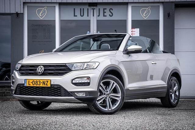 Grijs, metallic lak Gebruikt 2021 VW T-Roc Cabriolet Style Cabriolet | € 28.400 (Eerlijke prijs) - Afbeelding 1/4