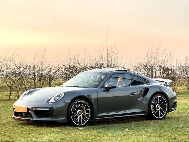 Grijs, metallic lak Gebruikt 2016 Porsche 991 Coupé | € 137.950 (Eerlijke prijs) - Afbeelding 1/4