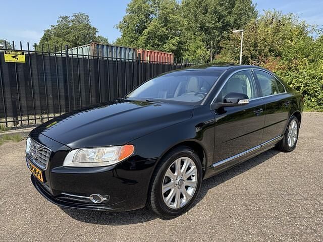 Zwart, metallic lak Gebruikt 2010 Volvo S80 Momentum Sedan | € 7.950 (Eerlijke prijs) - Afbeelding 1/4
