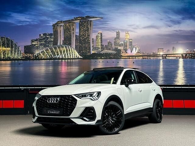 Wit Gebruikt 2021 Audi Q3 Sportback Premium SUV | € 37.888 (Eerlijke prijs) - Afbeelding 1/4