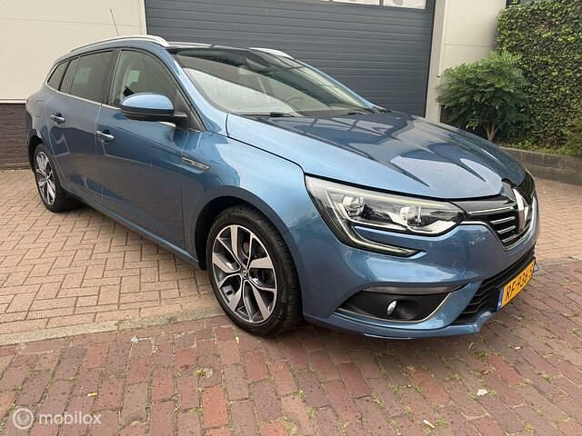 Occasion Renault Mégane GrandTour Bose Edition 101 PK (74 kW) 2017 Blauw Stationwagen