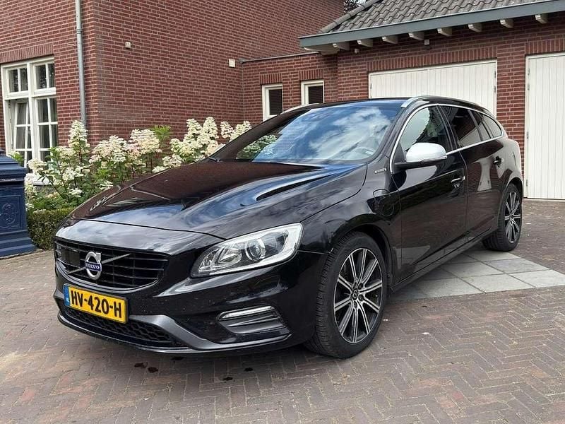 Zwart Gebruikt 2015 Volvo V60 Stationwagen | € 8.250 (Eerlijke prijs) - Afbeelding 1/4