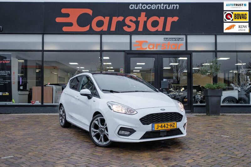Wit, metallic lak Occasion 2017 Ford Fiesta ST-Line Hatchback | € 12.950 (Duur) - Afbeelding 1/4