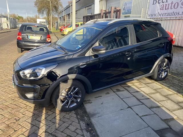 Zwart Occasion 2019 Ford Ka Plus Trend Hatchback | € 9.750 (Iets duurder) - Afbeelding 1/4