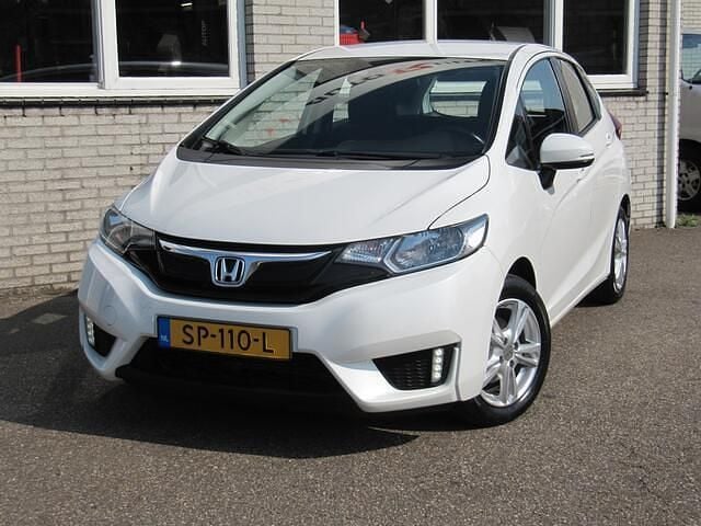 Wit Gebruikt 2017 Honda Jazz Trend Hatchback | € 14.500 (Eerlijke prijs) - Afbeelding 1/4