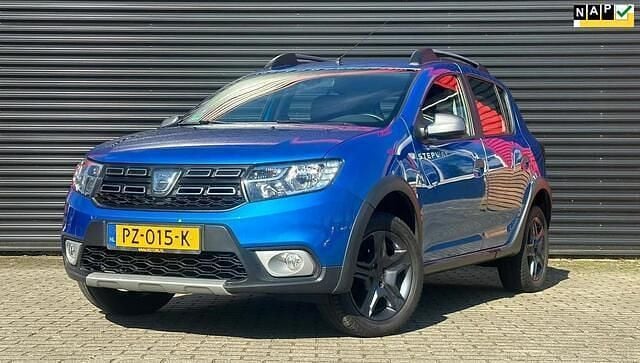 Blauw, metallic lak Gebruikt 2017 Dacia Sandero Stepway Hatchback | € 9.950 (Eerlijke prijs) - Afbeelding 1/4