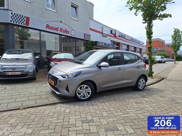 Grijs Gebruikt 2021 Hyundai i10 Comfort Hatchback | € 12.750 (Eerlijke prijs) - Afbeelding 1/4