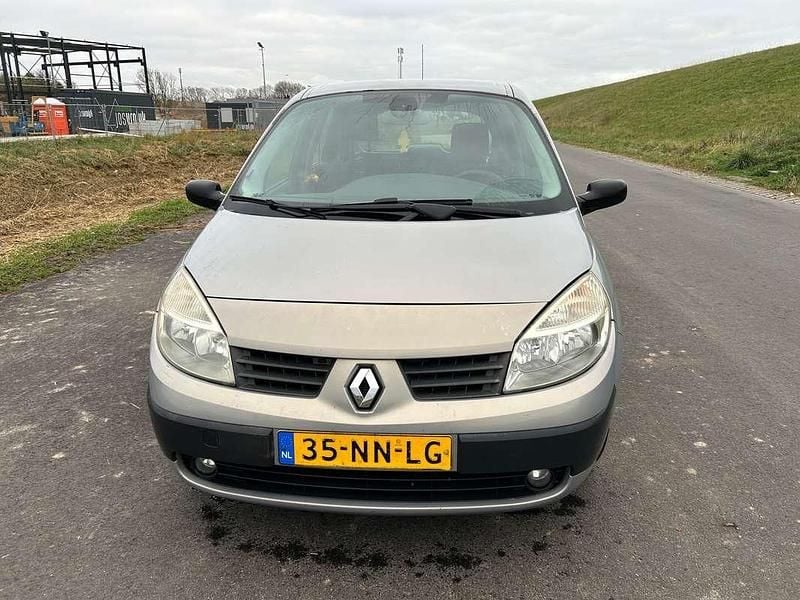 Occasion Renault Scénic II 135 PK (99 kW) 2004 Grijs MPV