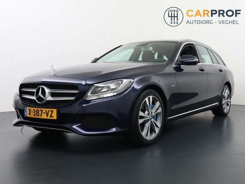 Blauw, metallic lak Gebruikt 2017 Mercedes C350e Stationwagen | € 21.495 (Goede deal) - Afbeelding 1/4