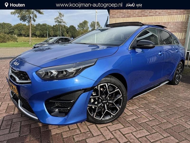 Blauw Occasion 2024 Kia ProCeed GT-Line Hatchback | € 32.800 (Eerlijke prijs) - Afbeelding 1/4
