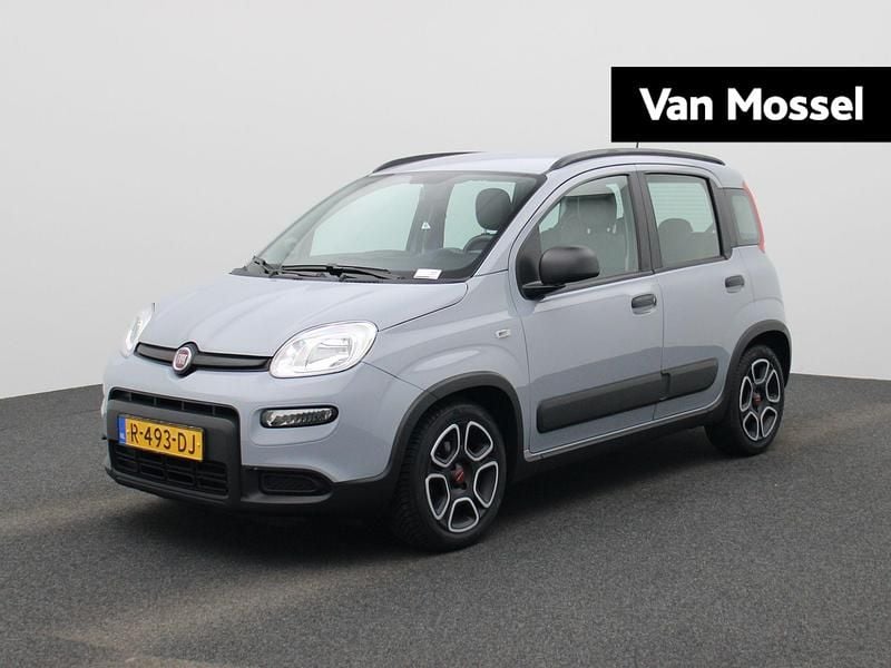 Grijs Gebruikt 2022 Fiat Panda City Life Hatchback | € 12.400 (Iets duurder) - Afbeelding 1/4
