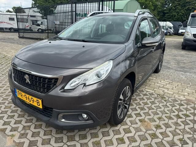 Grijs Gebruikt 2016 Peugeot 2008 SUV | € 5.999 - Afbeelding 1/4