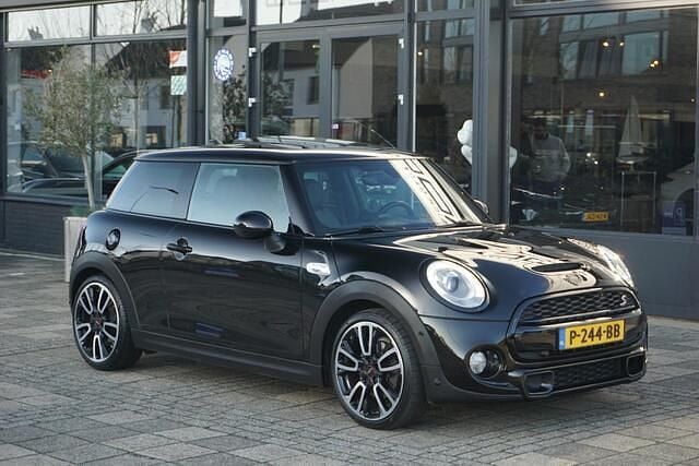 Zwart Gebruikt 2014 Mini Cooper S Chili Hatchback | € 17.480 (Eerlijke prijs) - Afbeelding 1/4