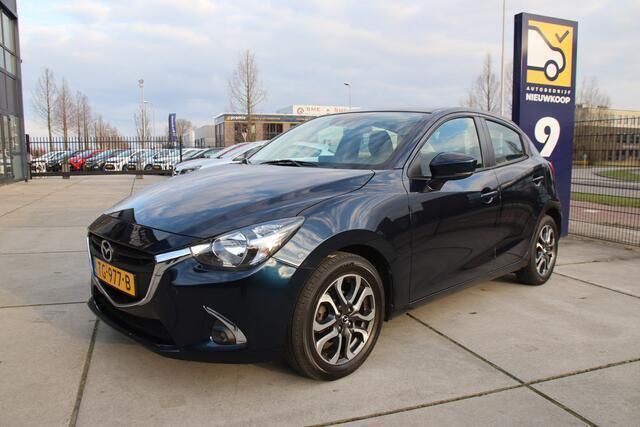 Blauw Gebruikt 2018 Mazda 2 Dynamic Hatchback | € 12.946 (Eerlijke prijs) - Afbeelding 1/4