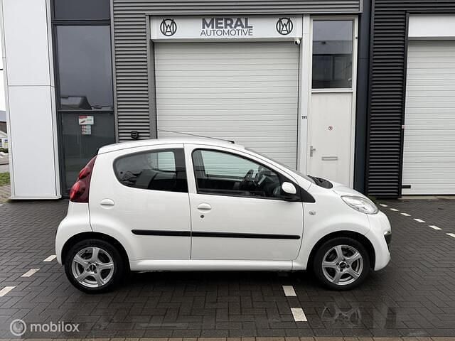 Occasion Peugeot 107 Active 68 PK (50 kW) 2012 Wit Hatchback
