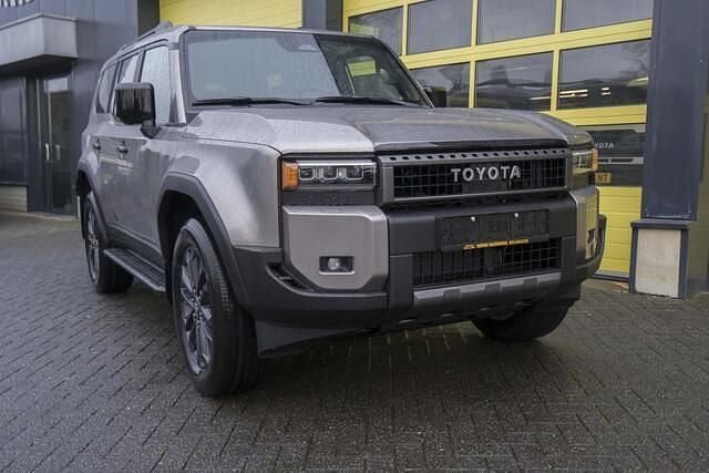 Overige Nieuw 2024 Toyota Land Cruiser Plus SUV | € 87.950 (Duur) - Afbeelding 1/4