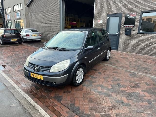 Grijs Gebruikt 2005 Renault Scénic II MPV | € 999 (Goede deal) - Afbeelding 1/4