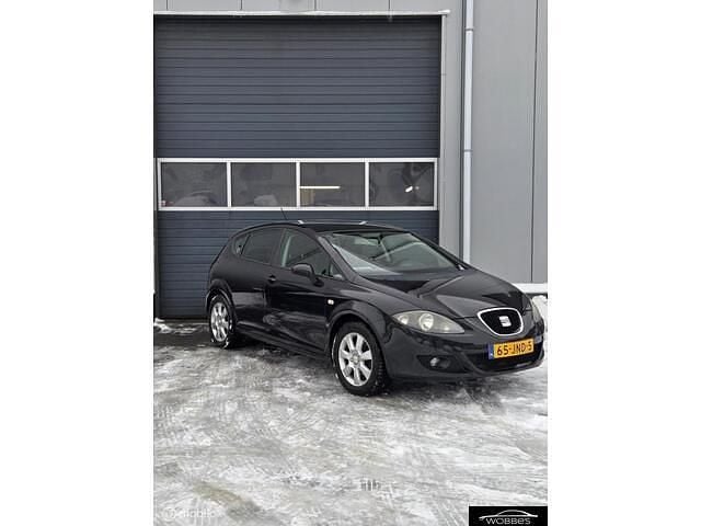 Zwart Occasion 2009 Seat Leon Style Hatchback | € 2.749 (Eerlijke prijs) - Afbeelding 1/4