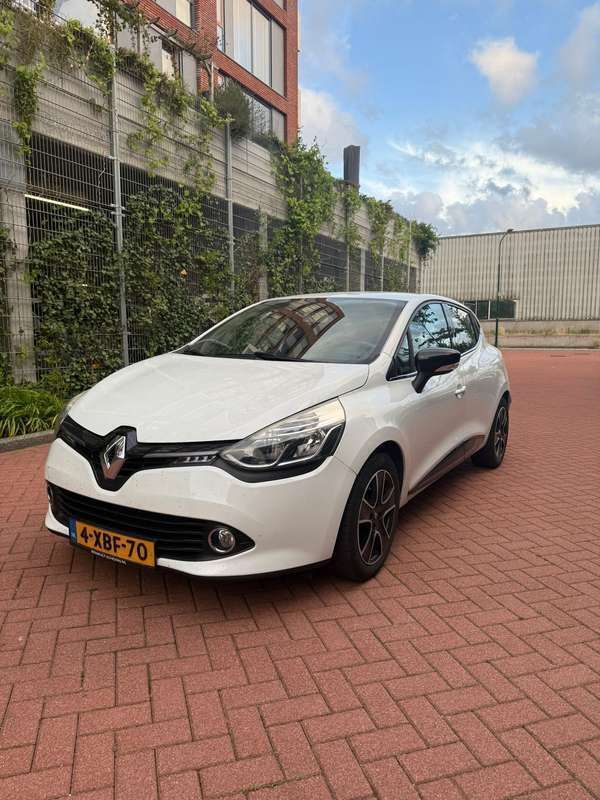 Wit Gebruikt 2014 Renault Clio IV Night&Day Hatchback | € 7.250 (Eerlijke prijs) - Afbeelding 1/4