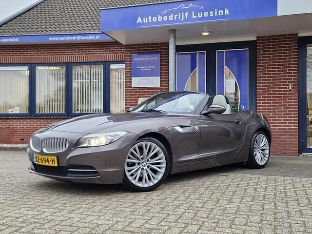 Grijs (metallic) Occasion 2010 BMW Z4 Executive Cabriolet | € 19.250 (Eerlijke prijs) - Afbeelding 1/4