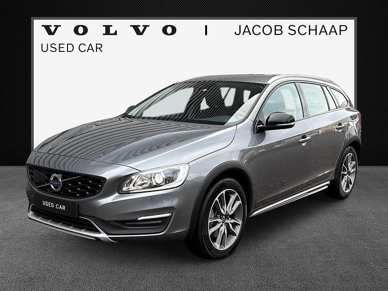 Grijs Gebruikt 2016 Volvo V60 CC Momentum Stationwagen | € 16.400 - Afbeelding 1/4