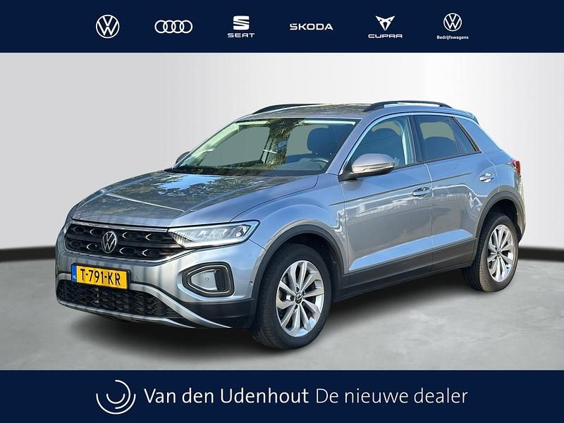 Grijs Gebruikt 2023 VW T-Roc Business SUV | € 25.950 (Eerlijke prijs) - Afbeelding 1/3