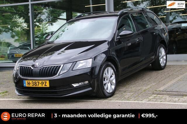 Zwart Gebruikt 2020 Skoda Octavia Business Line Stationwagen | € 10.995 (Super prijs) - Afbeelding 1/4