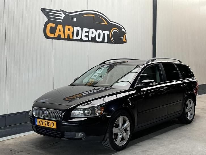 Zwart Occasion 2007 Volvo V50 Summum Stationwagen | € 2.899 (Goede deal) - Afbeelding 1/4
