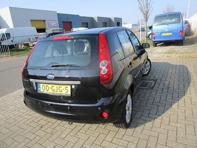 Occasion Ford Fiesta Futura 69 PK (50 kW) 2008 Zwart Hatchback