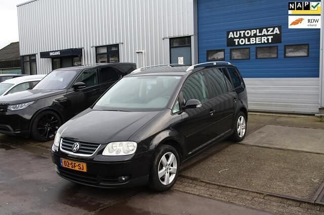 Zwart Gebruikt 2006 VW Touran Highline MPV | € 1.499 (Eerlijke prijs) - Afbeelding 1/4