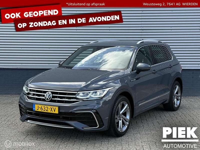 Grijs Gebruikt 2020 VW Tiguan R-line SUV | € 18.999 - Afbeelding 1/3