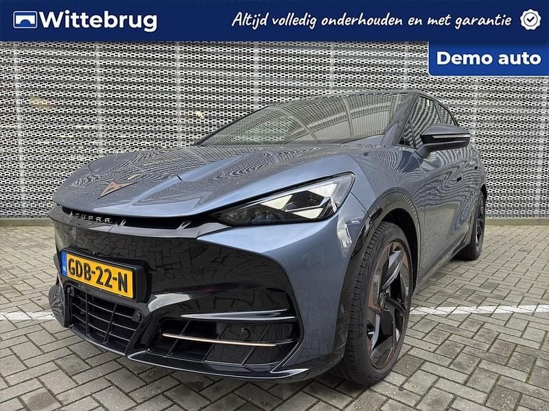 Blauw (metallic) Gebruikt 2024 Cupra Tavascan VZ SUV | € 45.900 (Eerlijke prijs) - Afbeelding 1/4