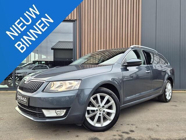 Grijs Occasion 2015 Skoda Octavia Business Line Stationwagen | € 11.999 (Duur) - Afbeelding 1/4