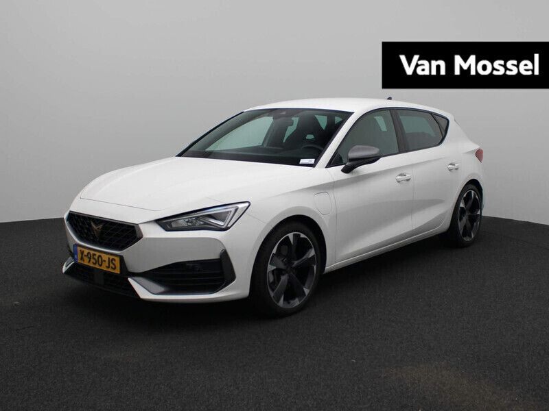 Wit Gebruikt 2023 Cupra Leon Hatchback | € 28.944 (Eerlijke prijs) - Afbeelding 1/4