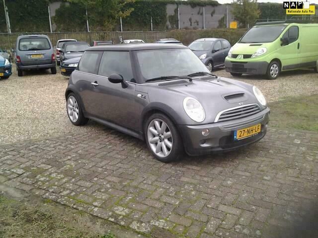 Grijs Gebruikt 2003 Mini Cooper S Chili Hatchback | € 4.748 (Duur) - Afbeelding 1/4