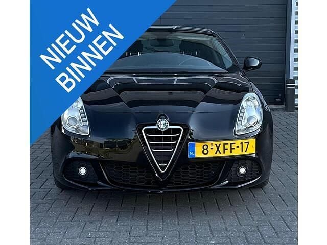 Zwart Gebruikt 2011 Alfa Romeo Giulietta Distinctive Hatchback | € 3.495 (Super prijs) - Afbeelding 1/4