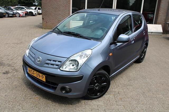 Grijs Gebruikt 2011 Nissan Pixo Hatchback | € 4.250 (Eerlijke prijs) - Afbeelding 1/4