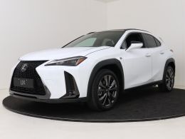 Fwhite & black roof (licht wit parelmoer) Gebruikt 2025 Lexus UX 300e Sport Design Packet SUV | € 49.950 - Afbeelding 1/3