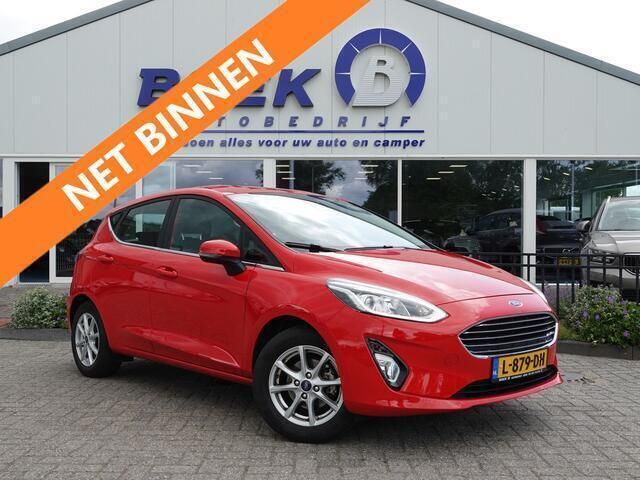 Rood Gebruikt 2021 Ford Fiesta Titanium Hatchback | € 14.445 (Goede deal) - Afbeelding 1/4