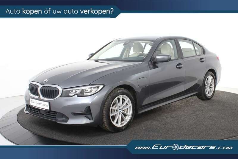 Grijs Gebruikt 2019 BMW 330e Sedan | € 25.400 (Super prijs) - Afbeelding 1/4