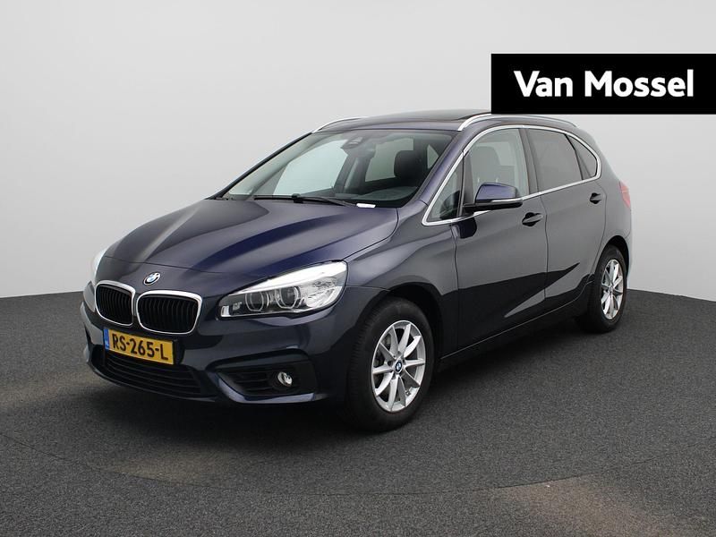 Blauw Gebruikt 2018 BMW 218 Executive Stationwagen | € 17.900 (Goede deal) - Afbeelding 1/4