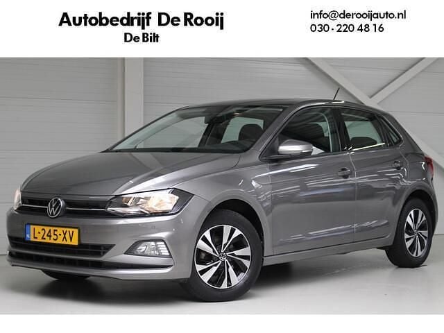 Grijs Gebruikt 2021 VW Polo Business Hatchback | € 17.950 (Goede deal) - Afbeelding 1/4