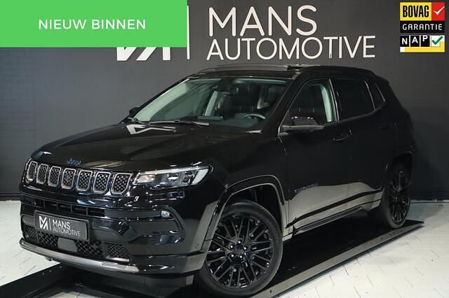 Zwart Gebruikt 2022 Jeep Compass SUV | € 27.950 (Iets duurder) - Afbeelding 1/4