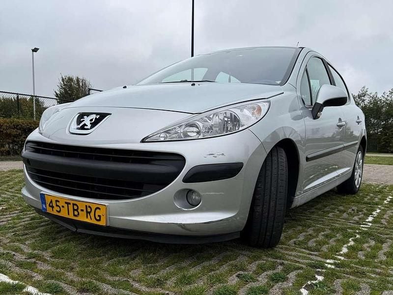 Grijs Gebruikt 2006 Peugeot 207 Hatchback | € 1.399 (Goede deal) - Afbeelding 1/4