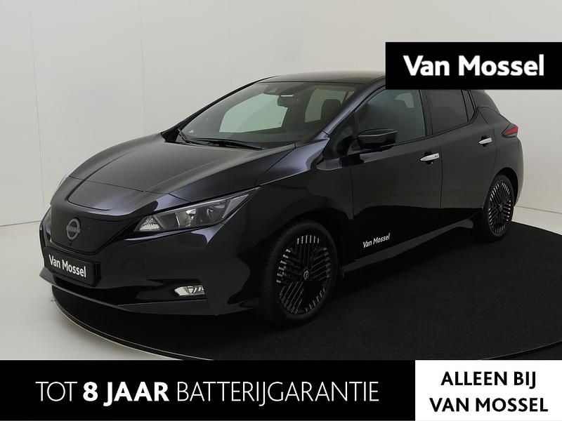 Zwart Gebruikt 2024 Nissan Leaf N-Connecta Hatchback | € 20.730 (Iets duurder) - Afbeelding 1/4