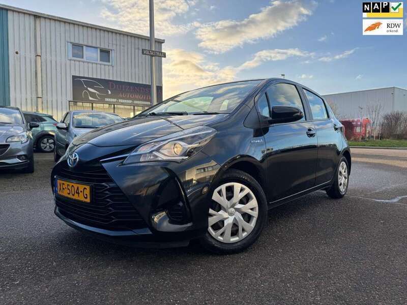 Zwart, metallic lak Gebruikt 2019 Toyota Yaris Hybrid Active Hatchback | € 14.450 (Eerlijke prijs) - Afbeelding 1/4