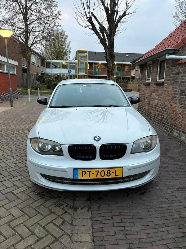 Occasion 2008 BMW 116 Hatchback | € 2.800 (Goede deal) - Afbeelding 1/4
